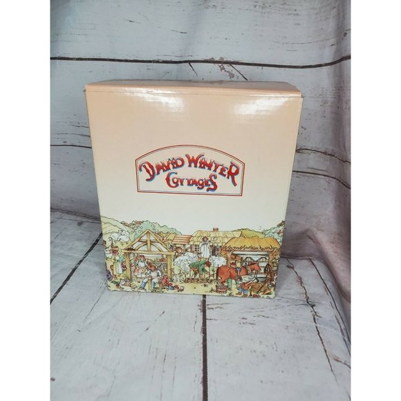 Vintage 1993 David Winter Cottages Ashe Cottage Collectors Guild Shelf Sitter - Picture 12 of 12